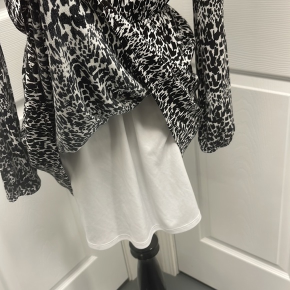 Abercrombie & Fitch XS Black & White Tunic Top - Picture 6 of 8